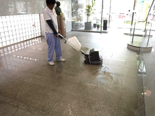 浜松市内　商業ビルのロビー/共用通路の清掃