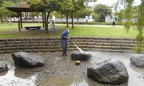 浜松市公園内の池掃除01.jpg